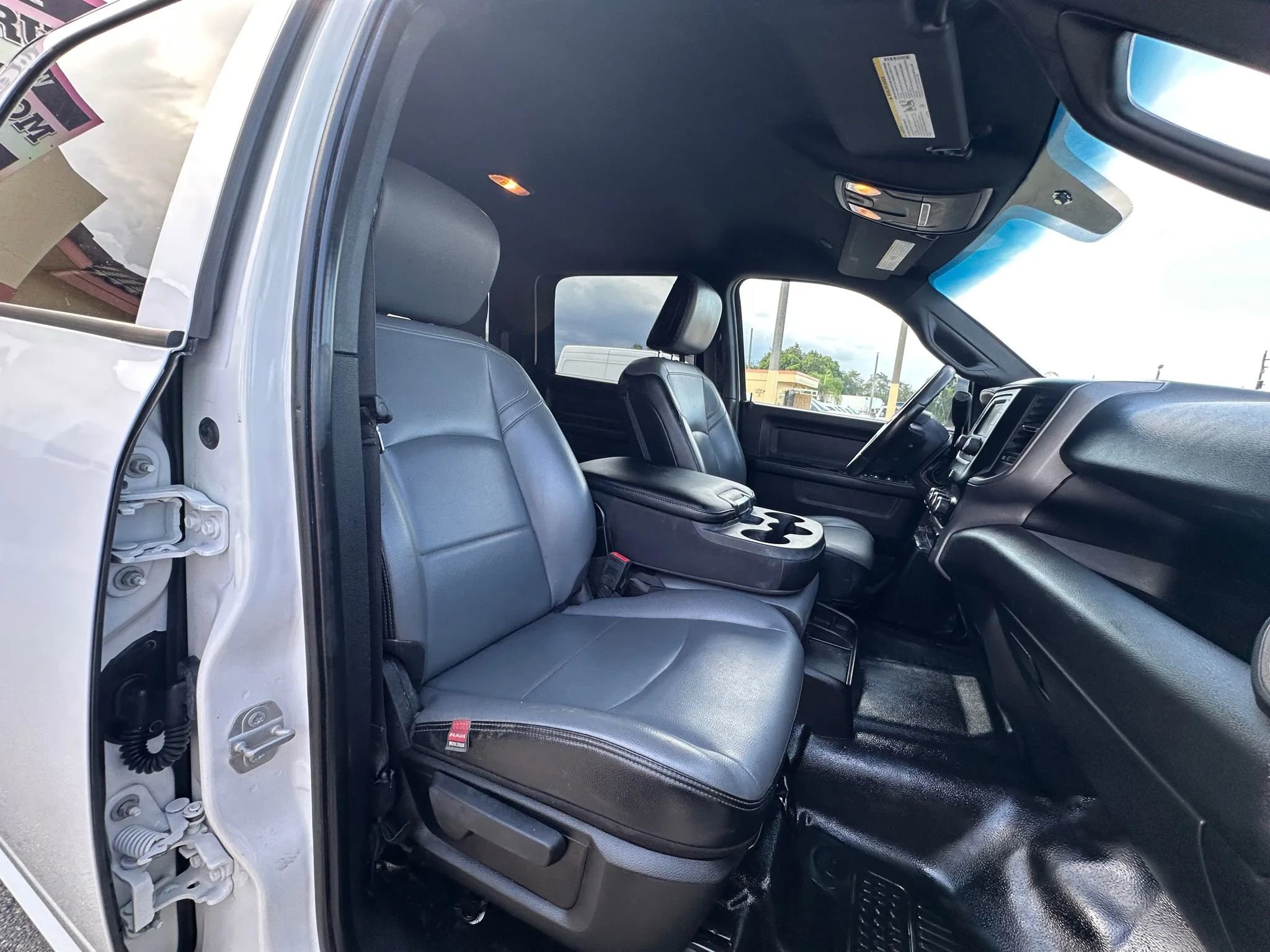 Used 2022 RAM 2500 Tradesman image 21