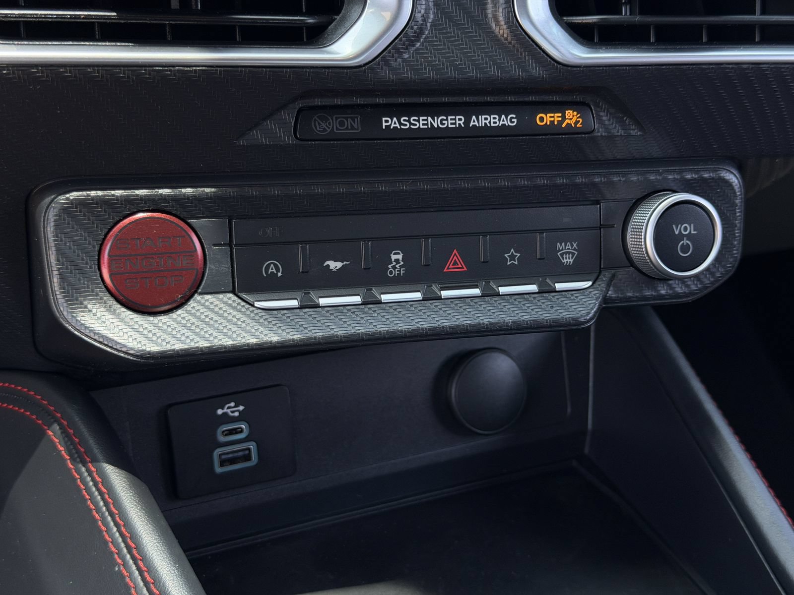 Used 2025 Ford Mustang Premium RWD image 19