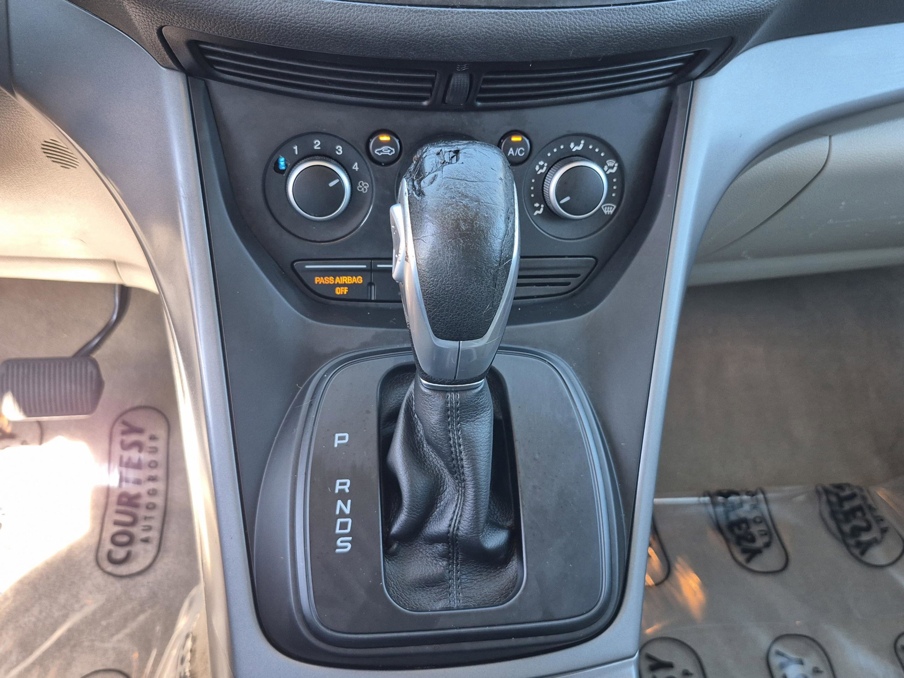 Used 2015 Ford Escape SE FWD image 24