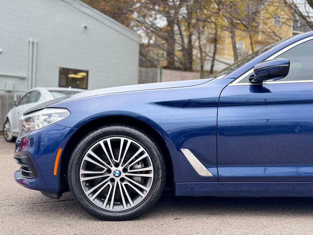 Used 2020 BMW 540i xDrive w/ Premium Package image 10