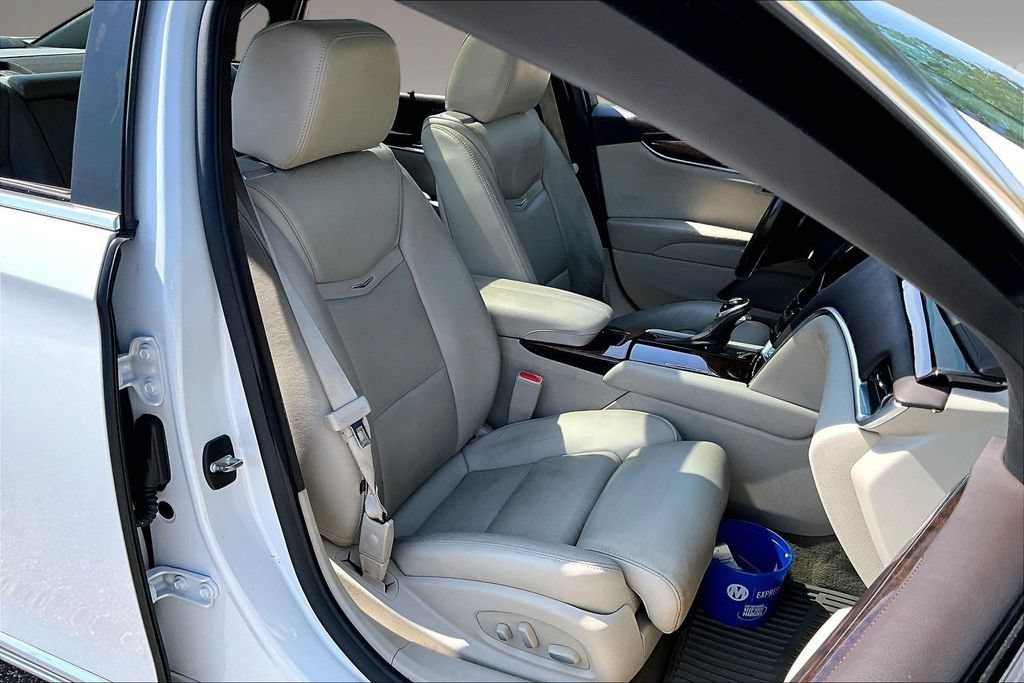 Used 2016 Cadillac XTS Premium FWD image 7