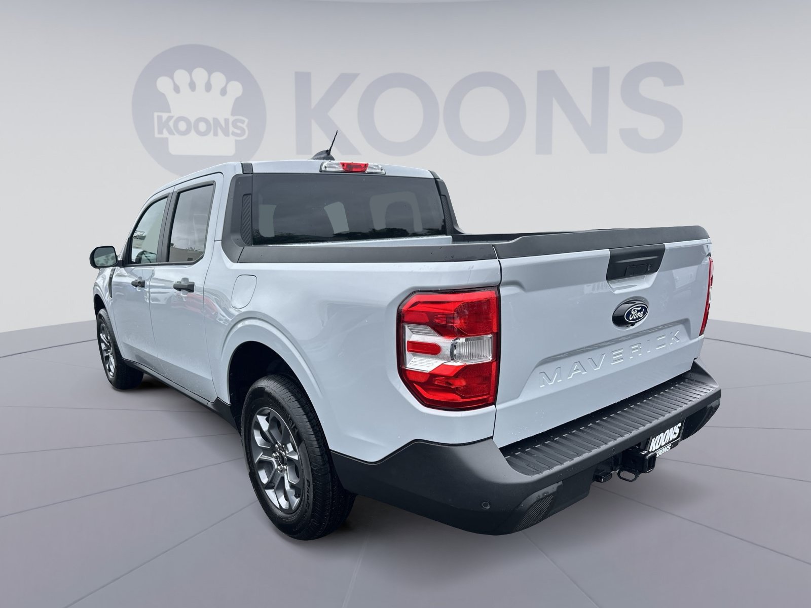 Used 2025 Ford Maverick XLT w/ Equipment Group 302A AWD/4WD image 8