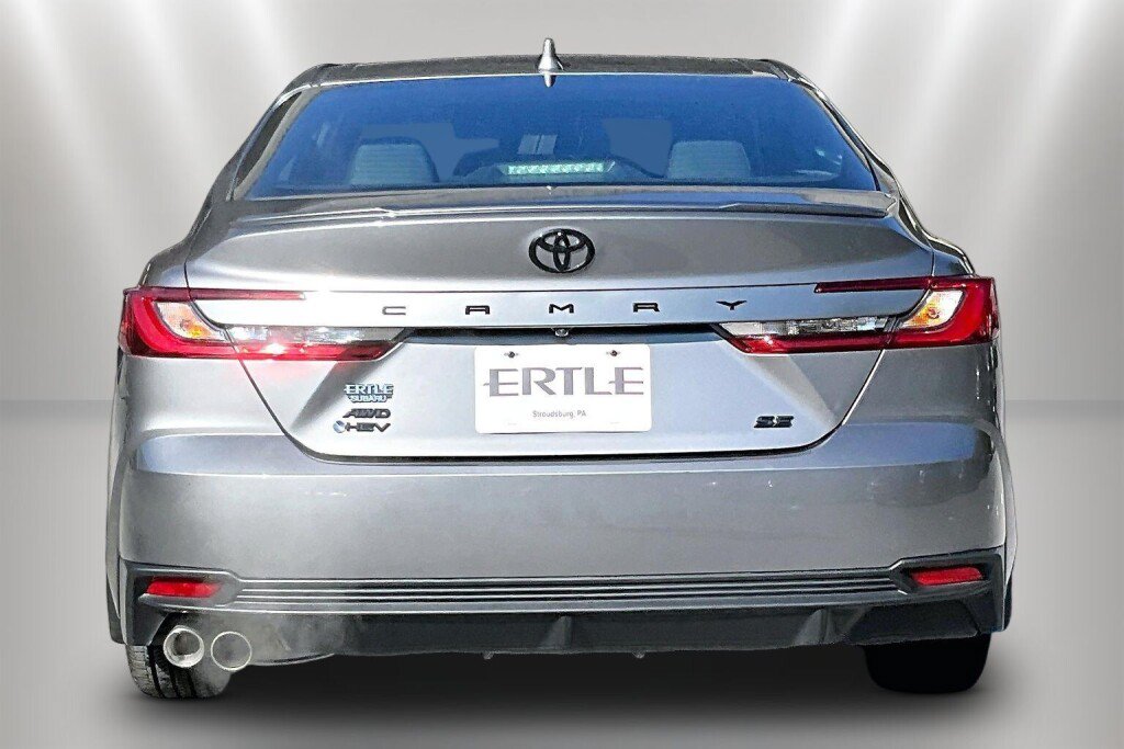 Used 2025 Toyota Camry SE w/ Convenience Package AWD/4WD image 6