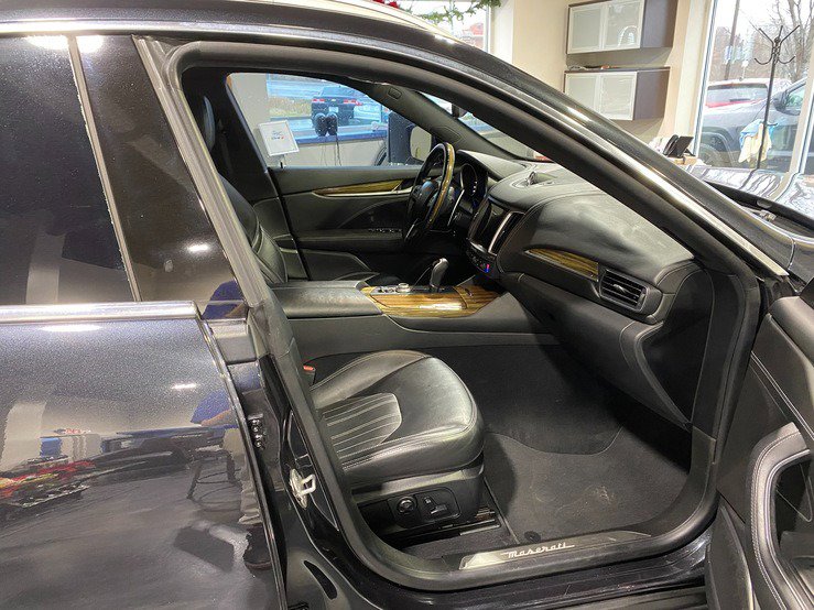 Used 2017 Maserati Levante S image 16