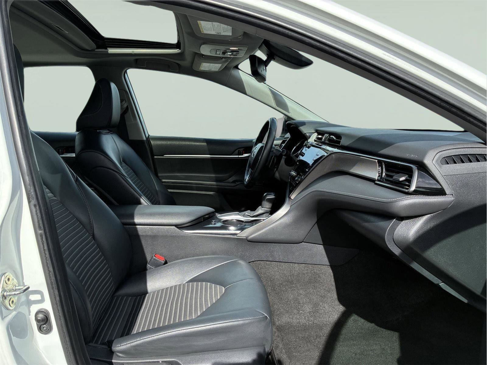 Used 2020 Toyota Camry SE w/ Audio Package FWD image 10