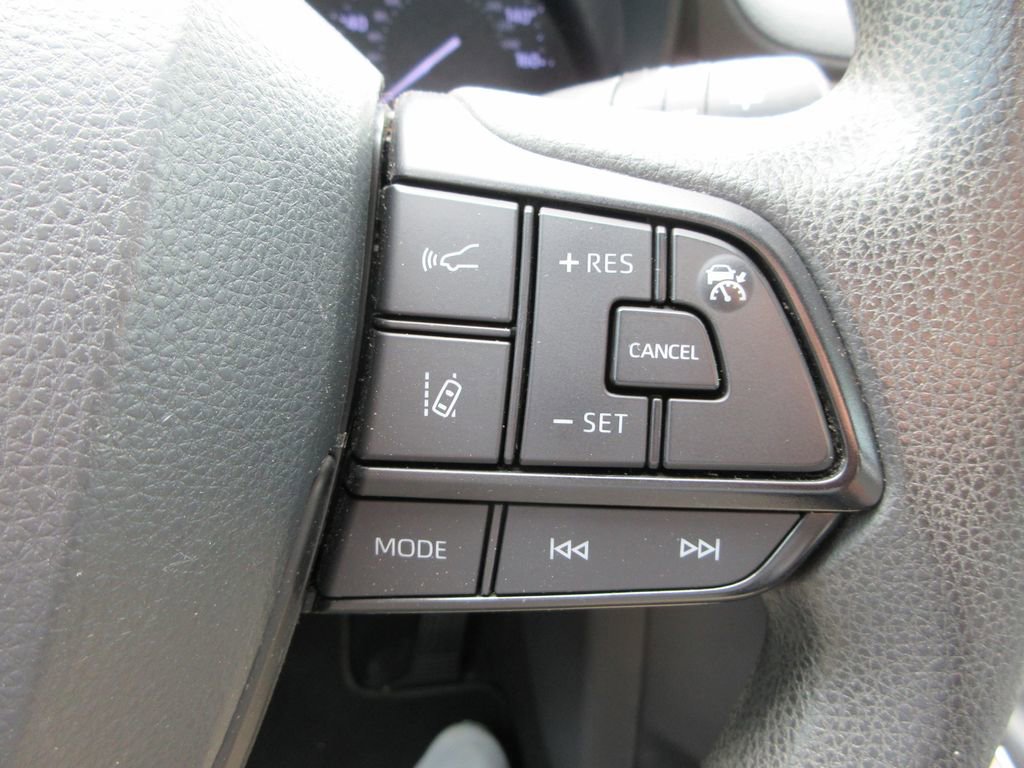 Used 2022 Toyota Sienna LE FWD image 25