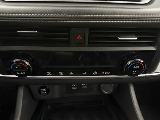 Used 2024 Nissan Rogue SV FWD image 18