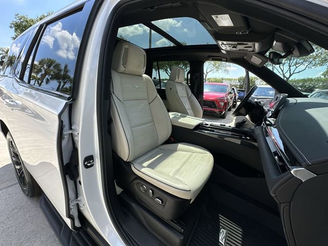 Certified 2024 Cadillac Escalade Sport w/ LPO, ONYX Package image 34