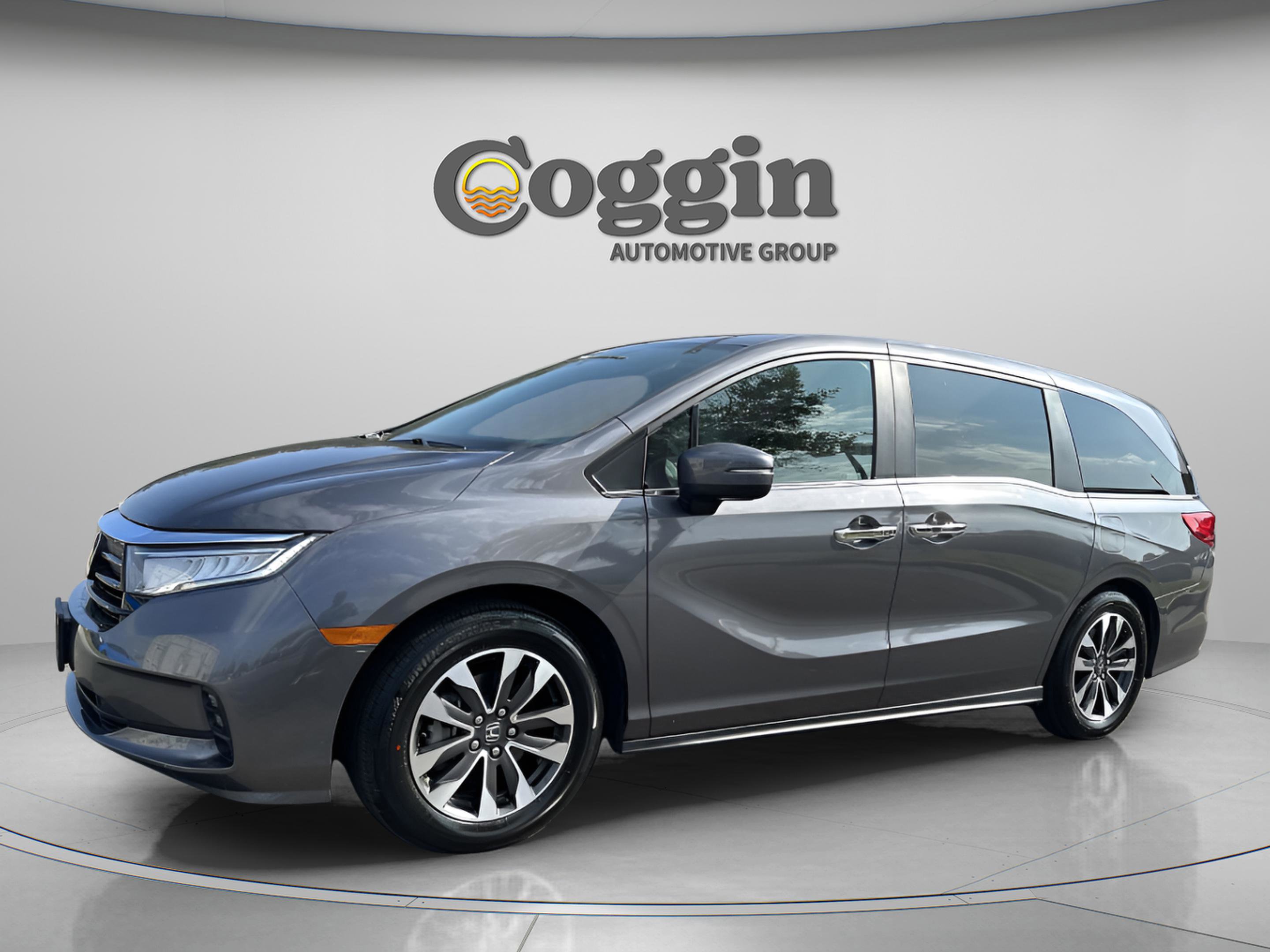 Certified 2024 Honda Odyssey EX-L image 2