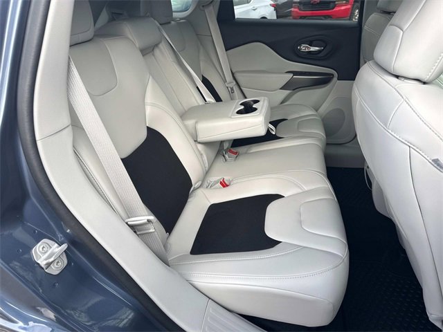 Used 2021 Jeep Cherokee Latitude Plus image 18