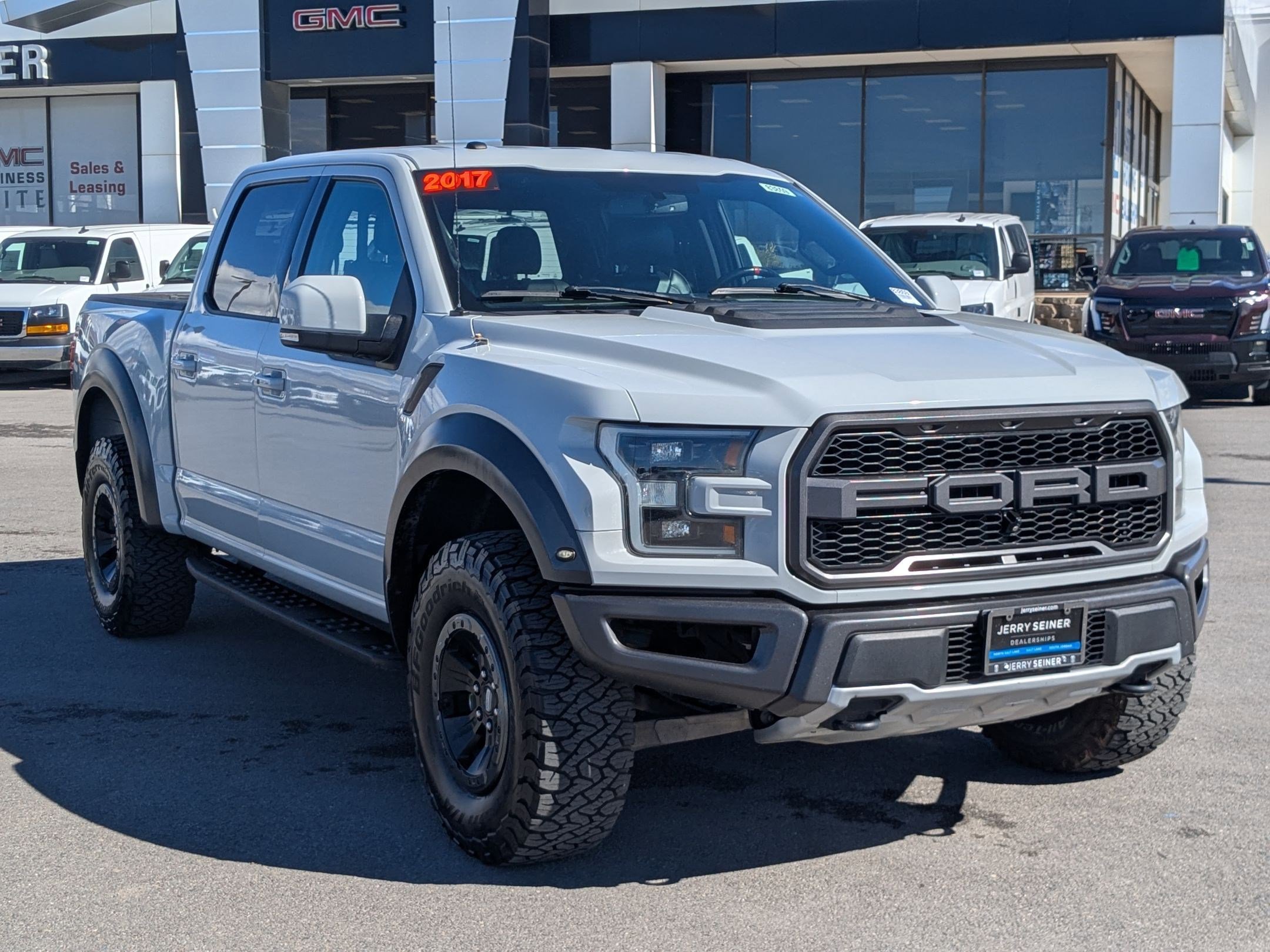 Used 2017 Ford F150 Raptor w/ Equipment Group 802A Luxury image 7