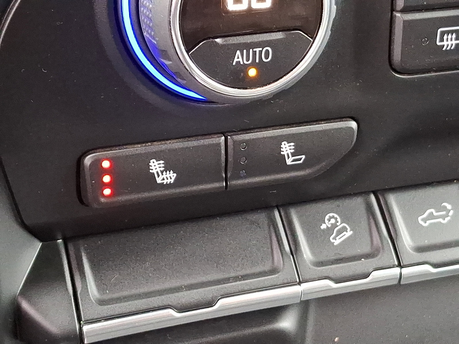 Used 2021 Chevrolet Silverado 1500 LT Trail Boss w/ Bed Protection Package image 25