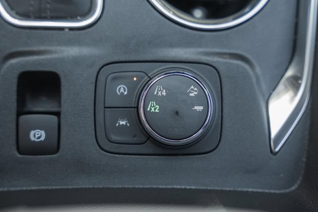 Used 2023 Chevrolet Traverse Premier AWD/4WD image 34