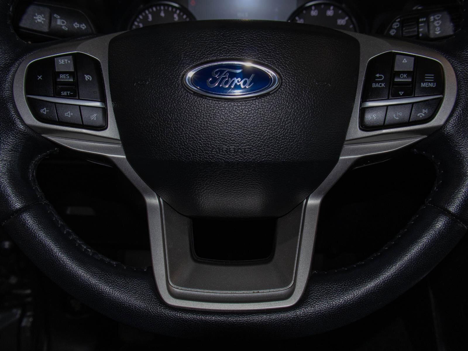 Used 2023 Ford Explorer XLT w/ Equipment Group 202A image 11