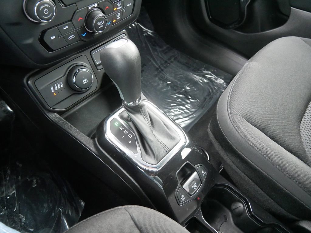 Used 2022 Jeep Renegade Altitude w/ Convenience Group image 18