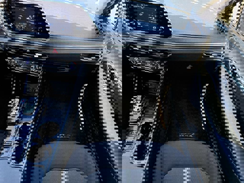 Used 2021 Hyundai Sonata SEL w/ Convenience Package image 16