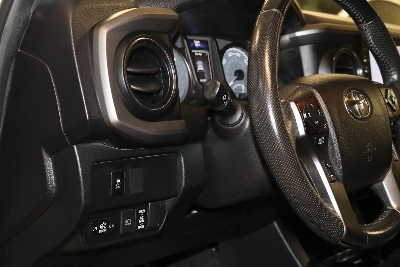 Used 2022 Toyota Tacoma TRD Off-Road image 52