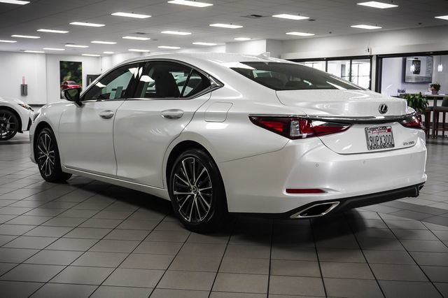 Certified 2025 Lexus ES 350 w/ Premium Package FWD image 8