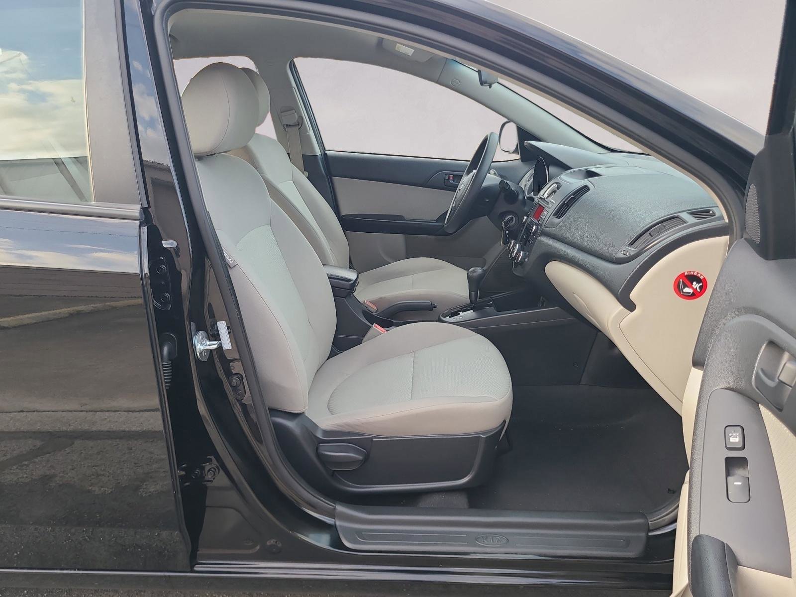 Used 2010 Kia Forte EX image 22