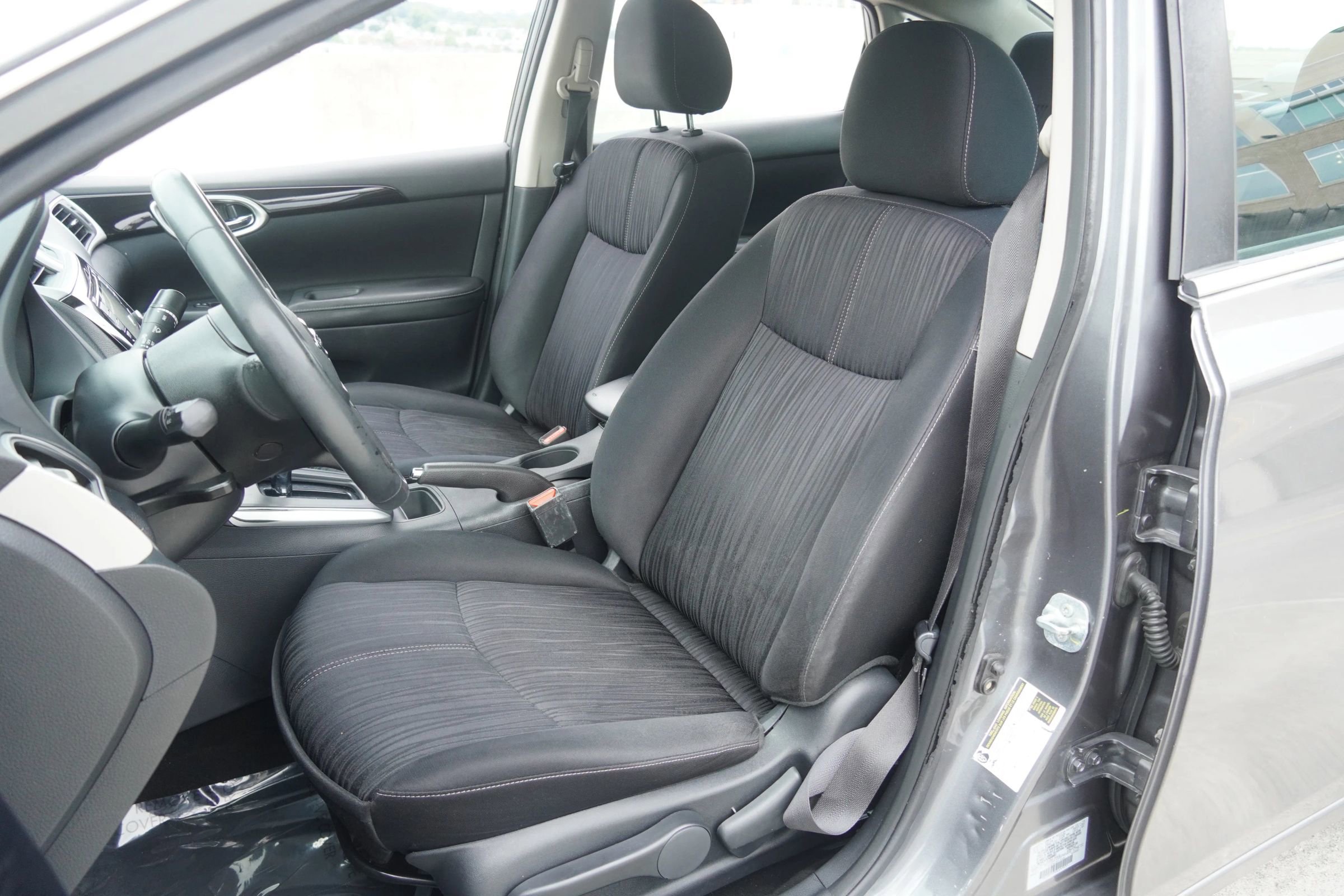 Used 2017 Nissan Sentra SV image 24