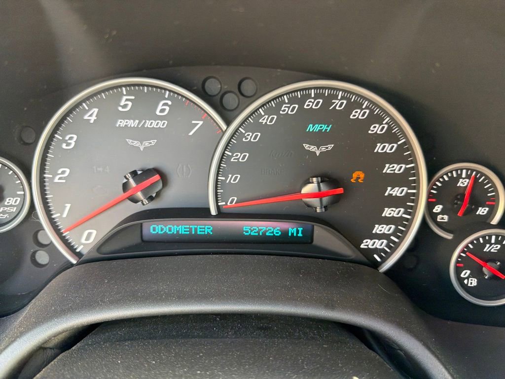 Used 2007 Chevrolet Corvette Coupe w/ Preferred Equipment Group RWD image 4