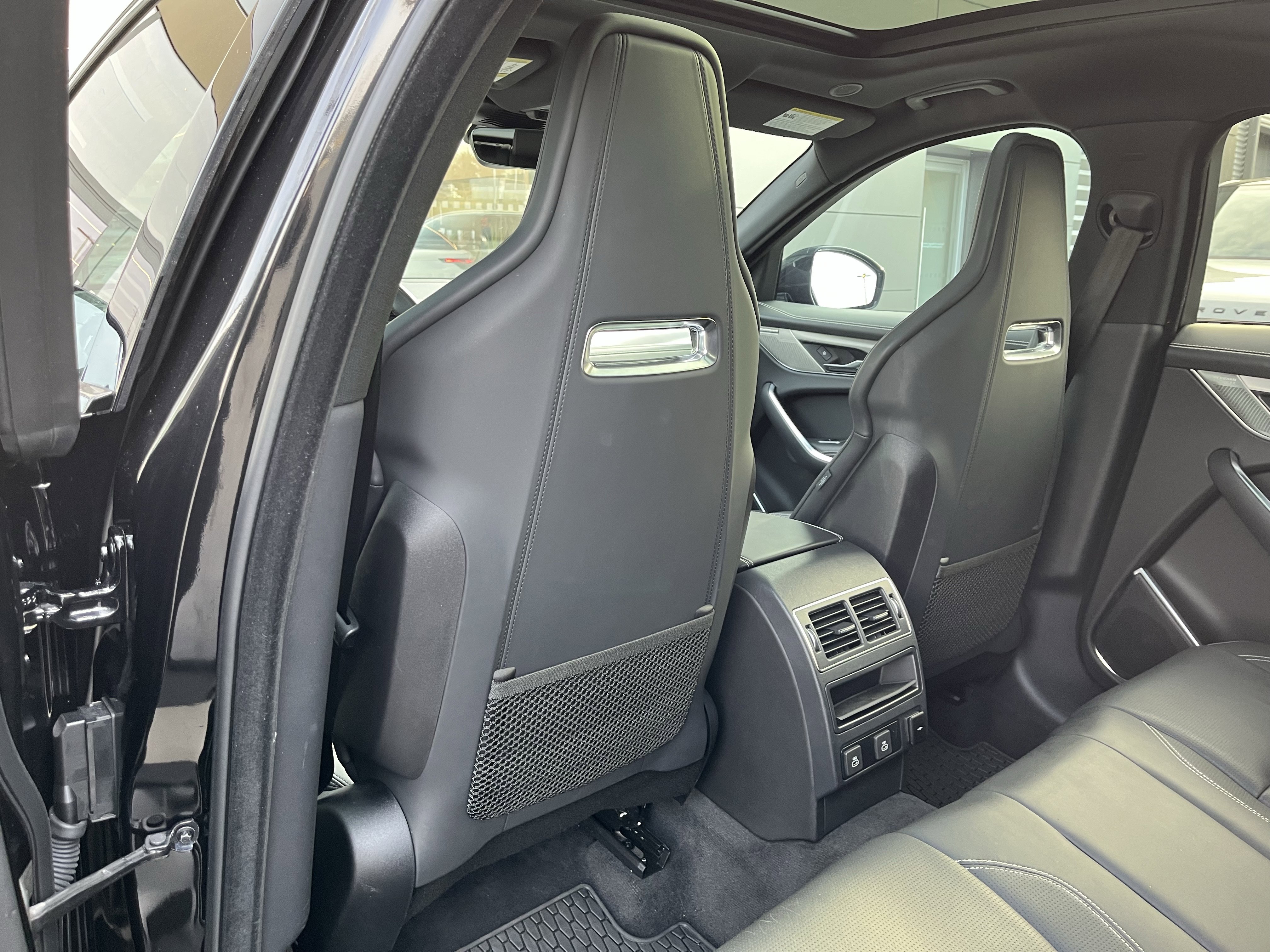 Certified 2024 Jaguar F-PACE R-Dynamic S image 35