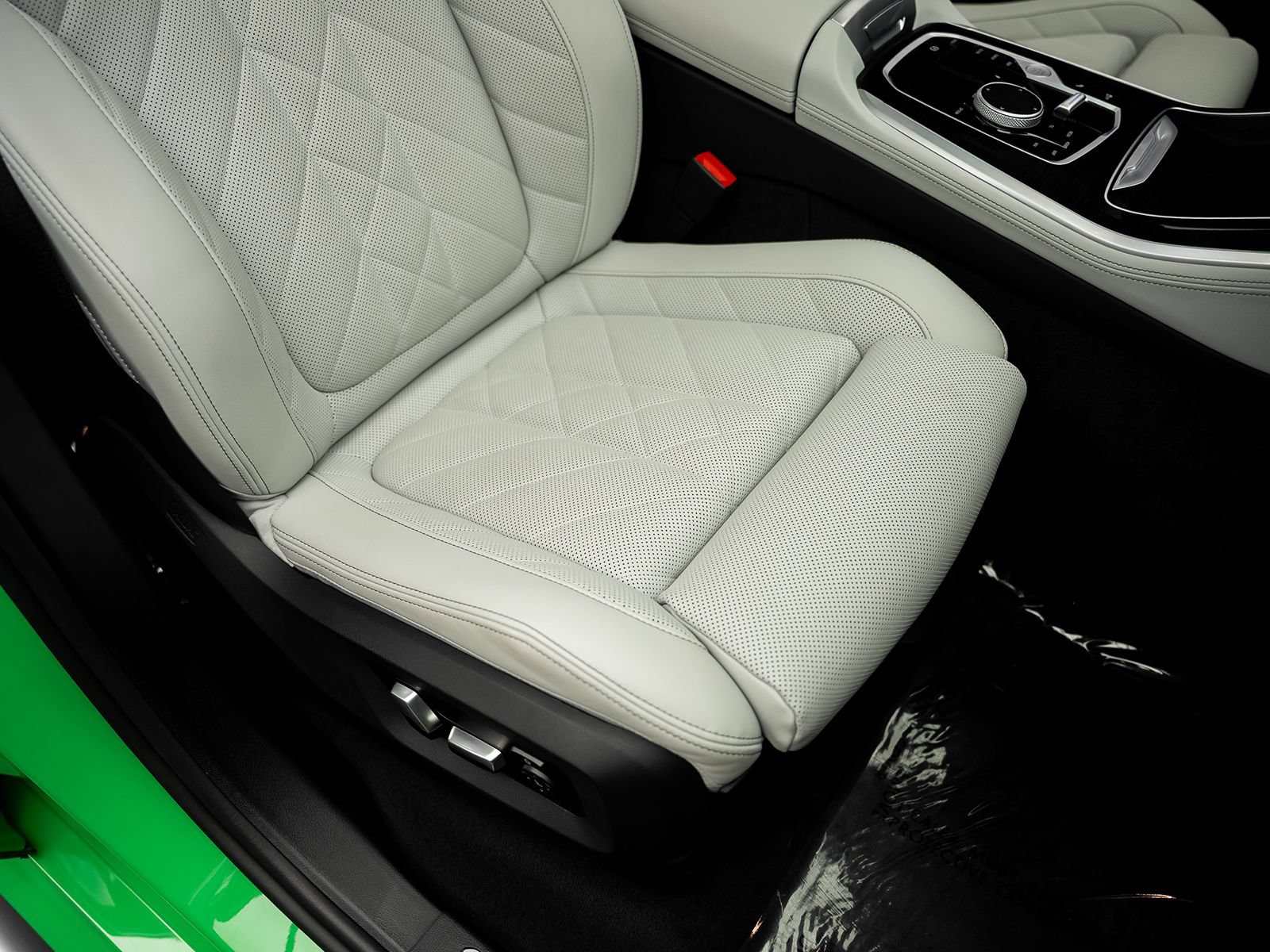 Used 2024 BMW X5 sDrive40i w/ M Sport Package RWD image 35