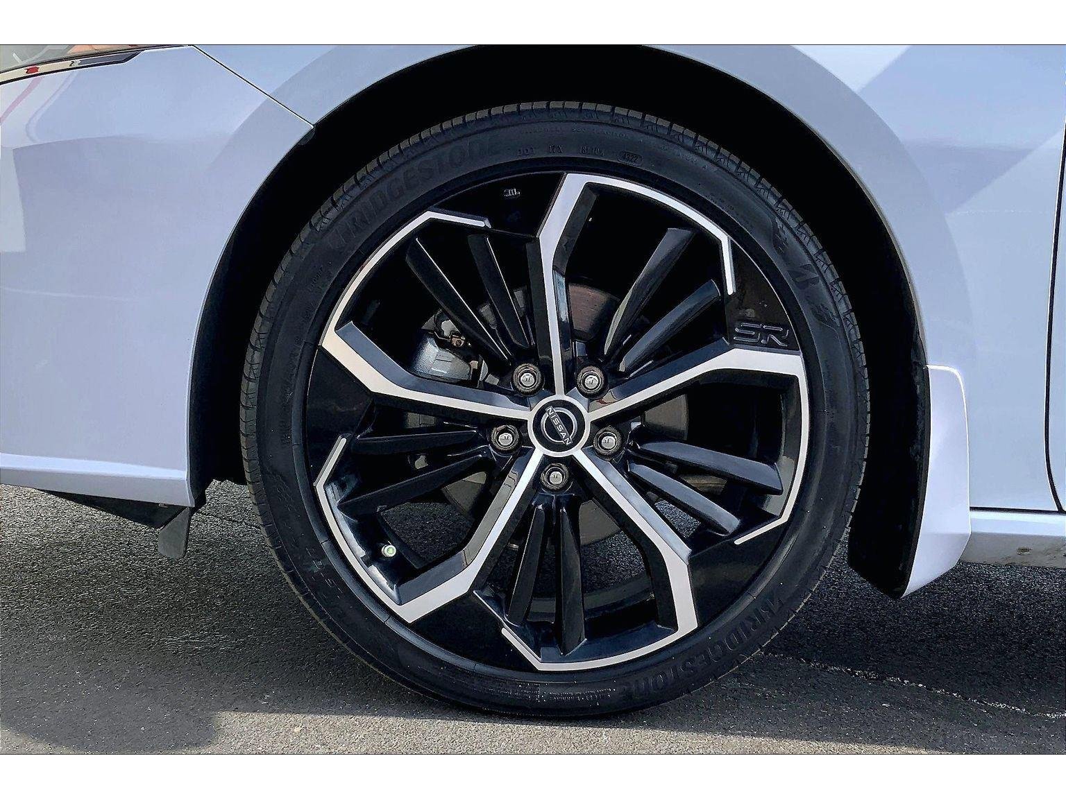 Used 2023 Nissan Altima 2.5 SR w/ SR Premium Package image 9