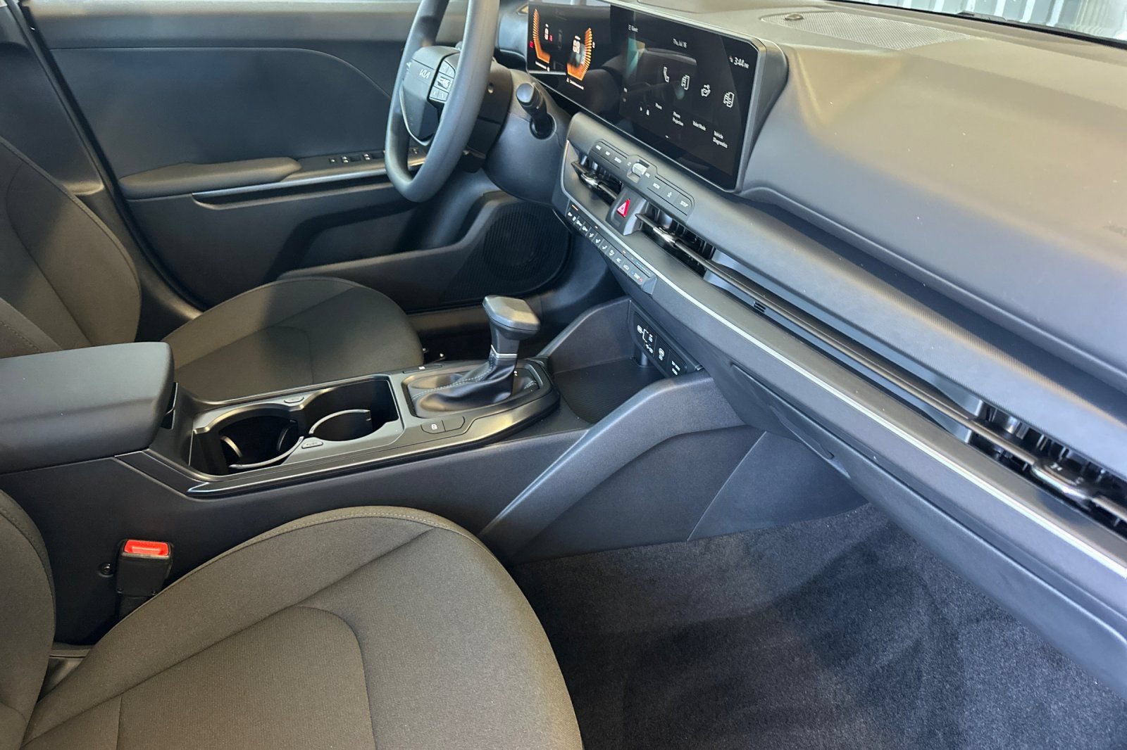 New 2026 Kia K4 FWD image 15