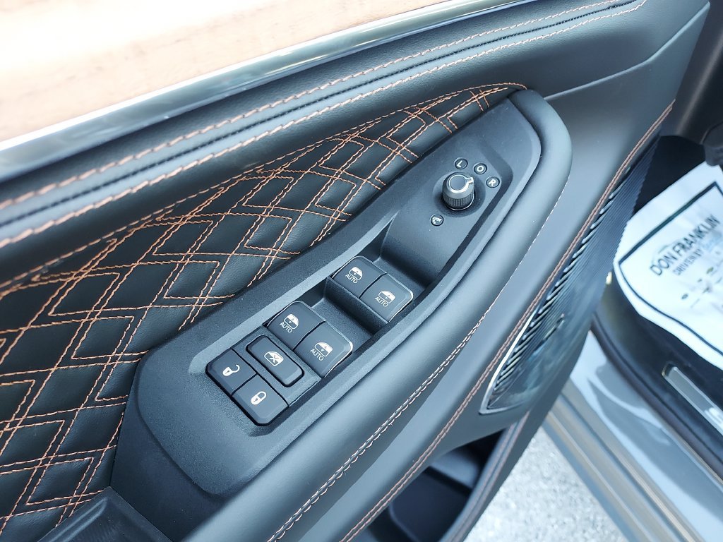 New 2027 Jeep Grand Cherokee Summit AWD/4WD image 11