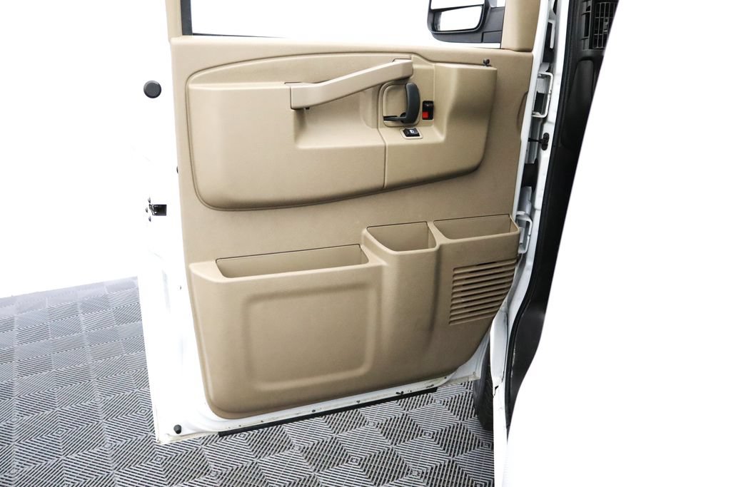 Used 2022 Chevrolet Express 2500 w/ Safety Package RWD image 11