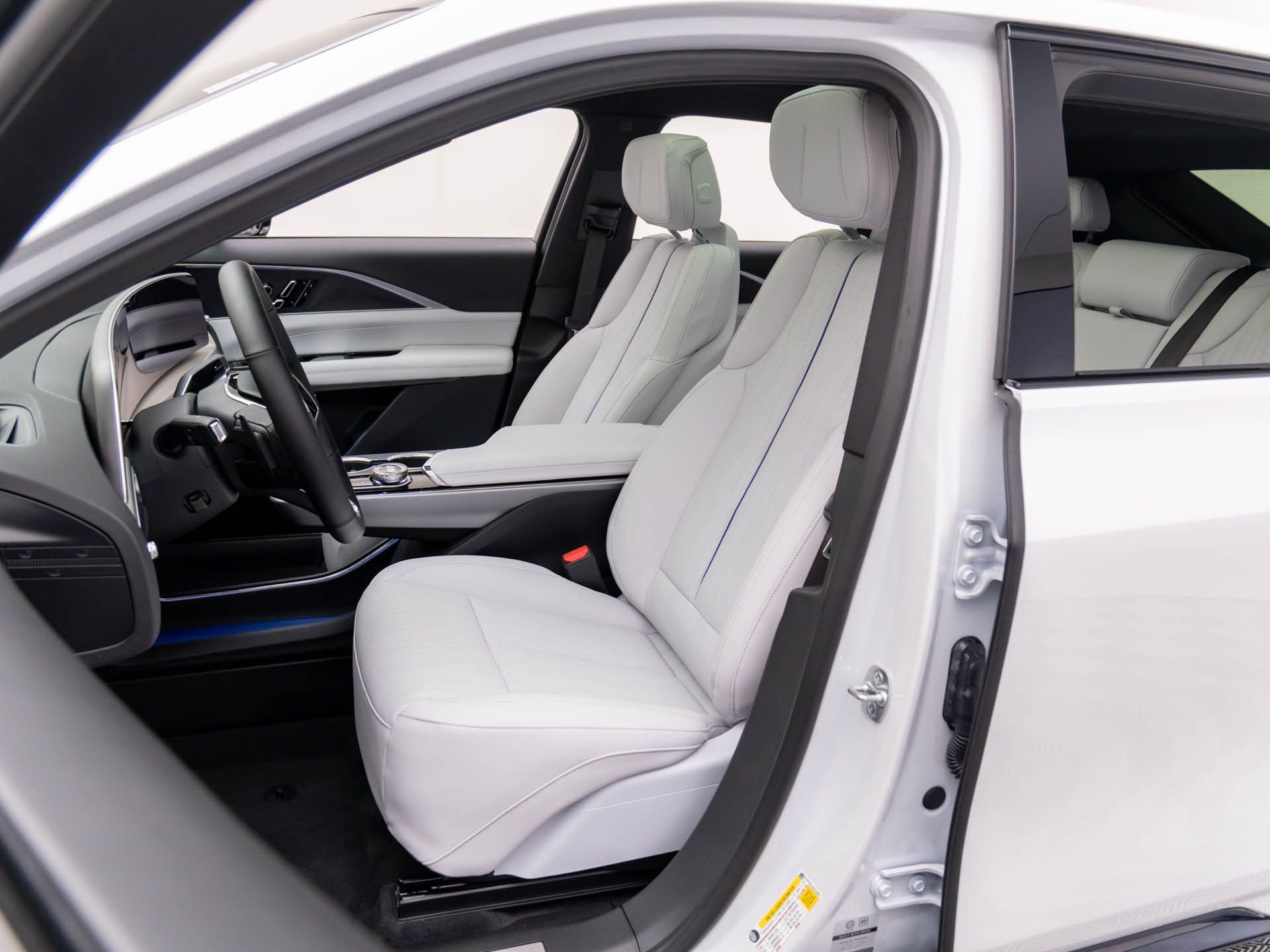 New 2026 Cadillac Lyriq Sport image 10