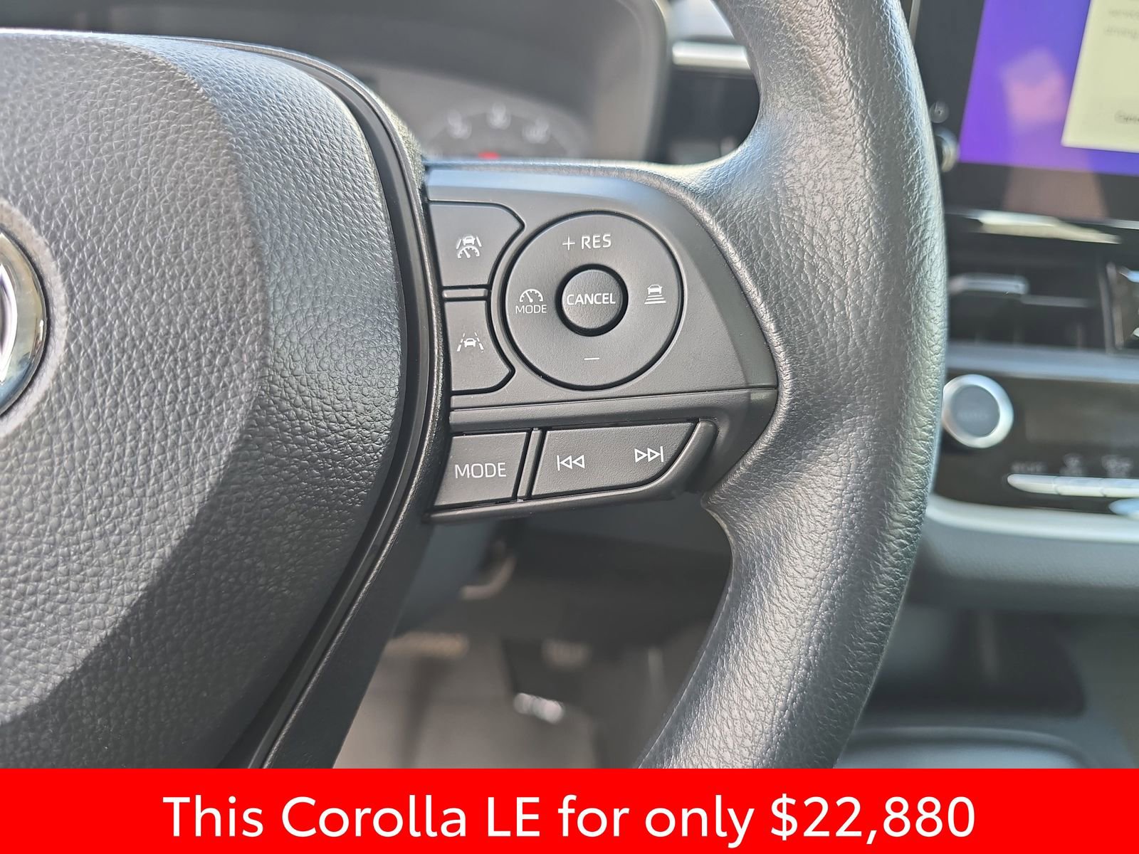Used 2025 Toyota Corolla LE w/ Convenience Package image 23