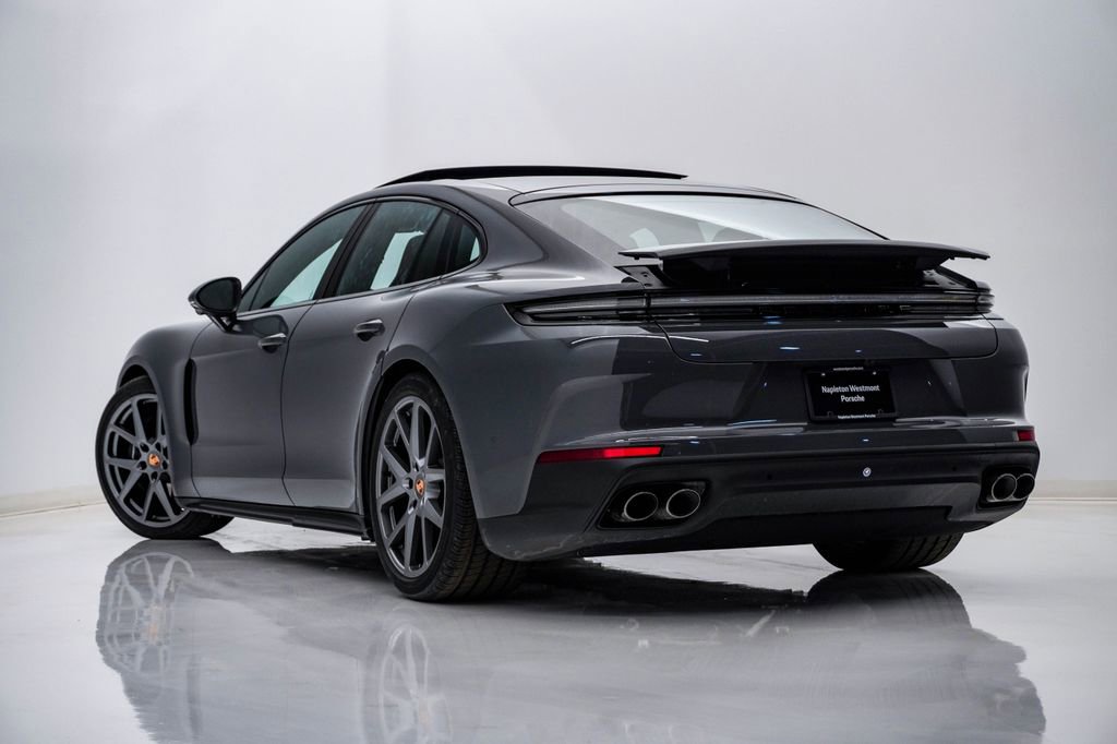 New 2026 Porsche Panamera 4 image 3