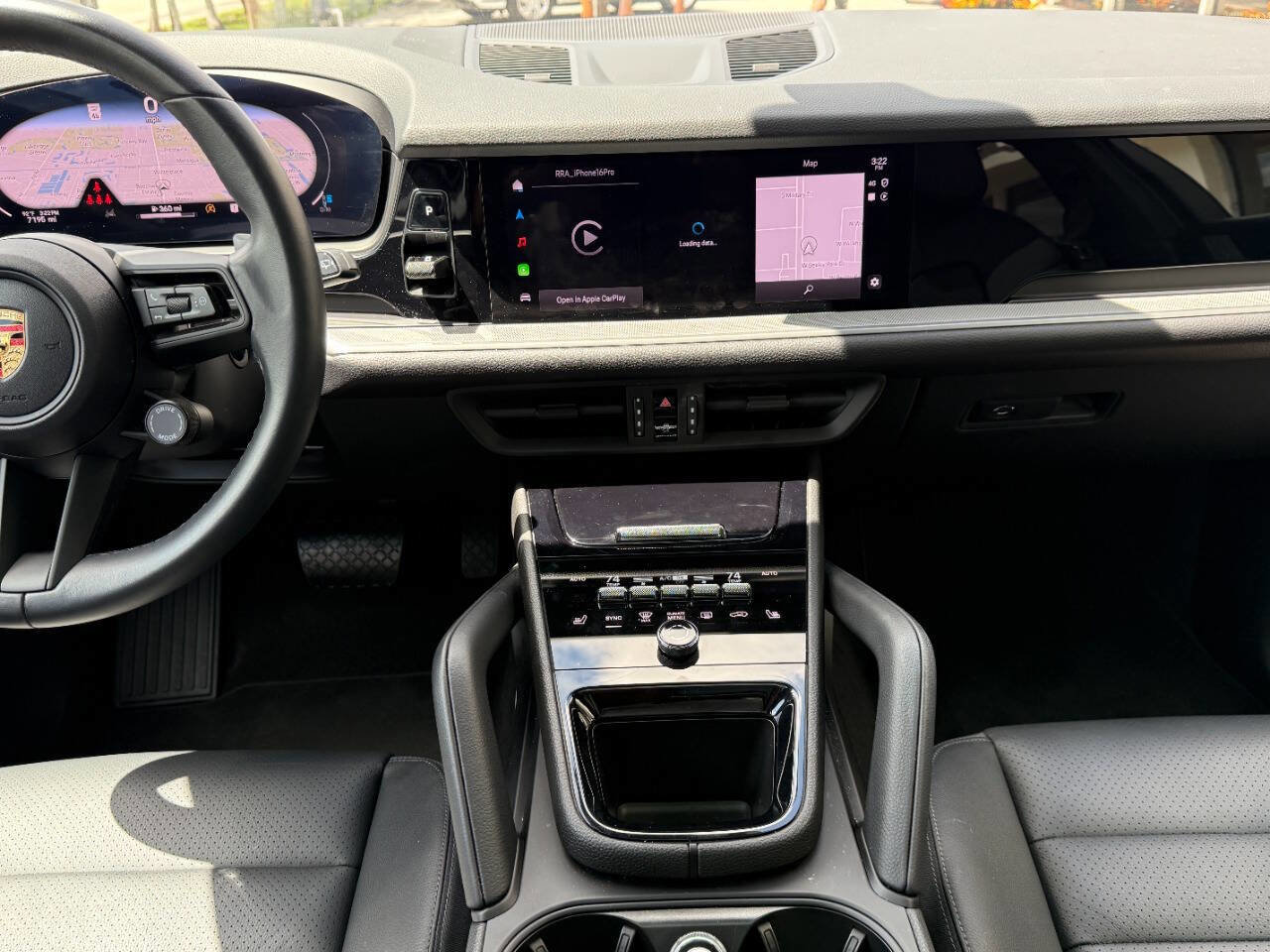 Used 2024 Porsche Cayenne image 22