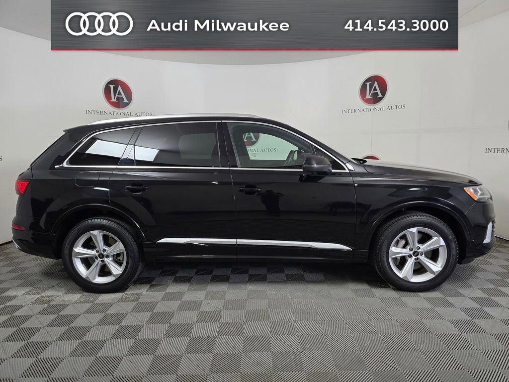 Used 2023 Audi Q7 2.0T Premium w/ Convenience Package AWD/4WD image 3