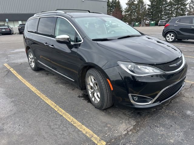 Used 2019 Chrysler Pacifica Limited image 5