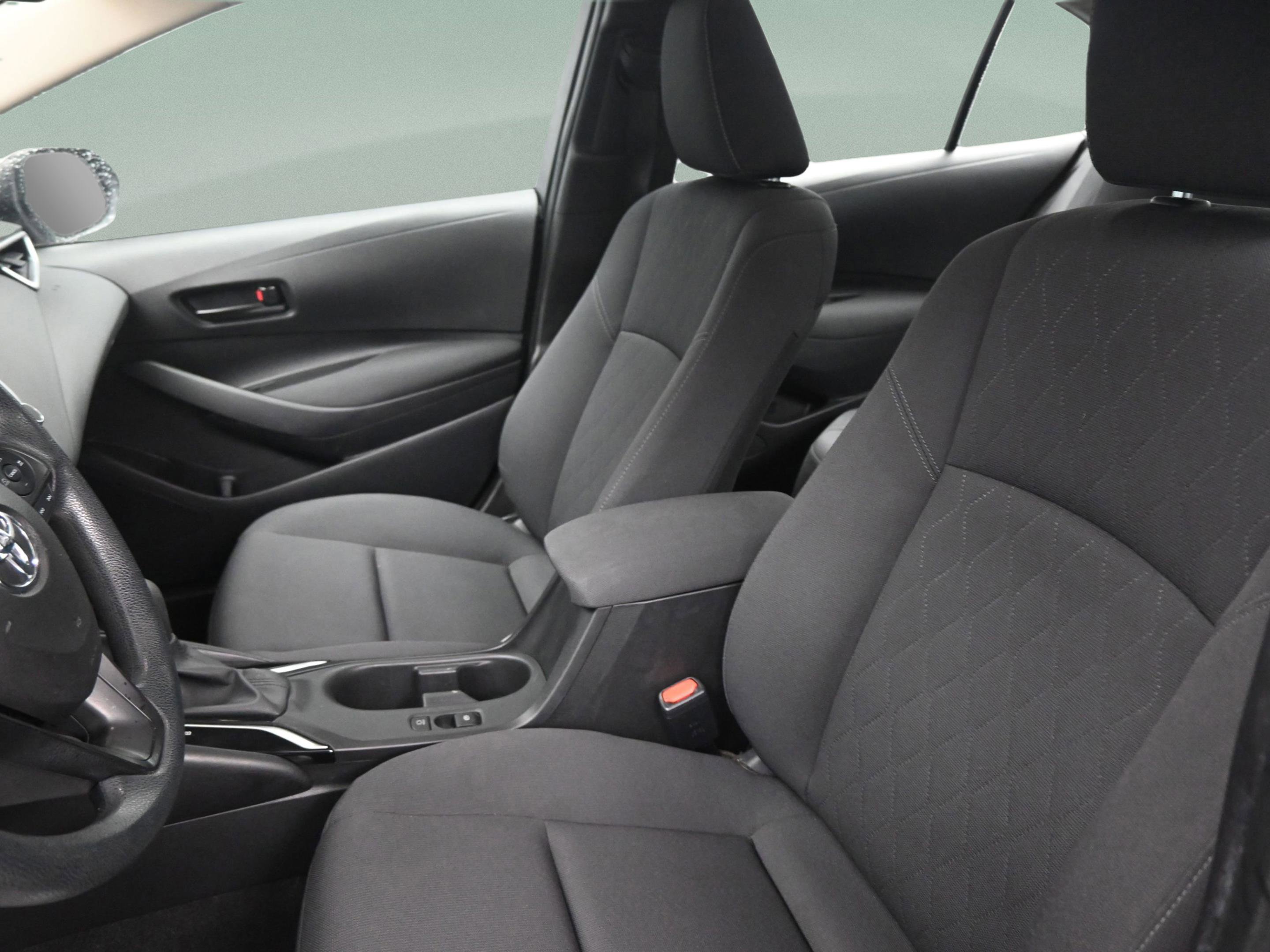 Certified 2024 Toyota Corolla LE image 33