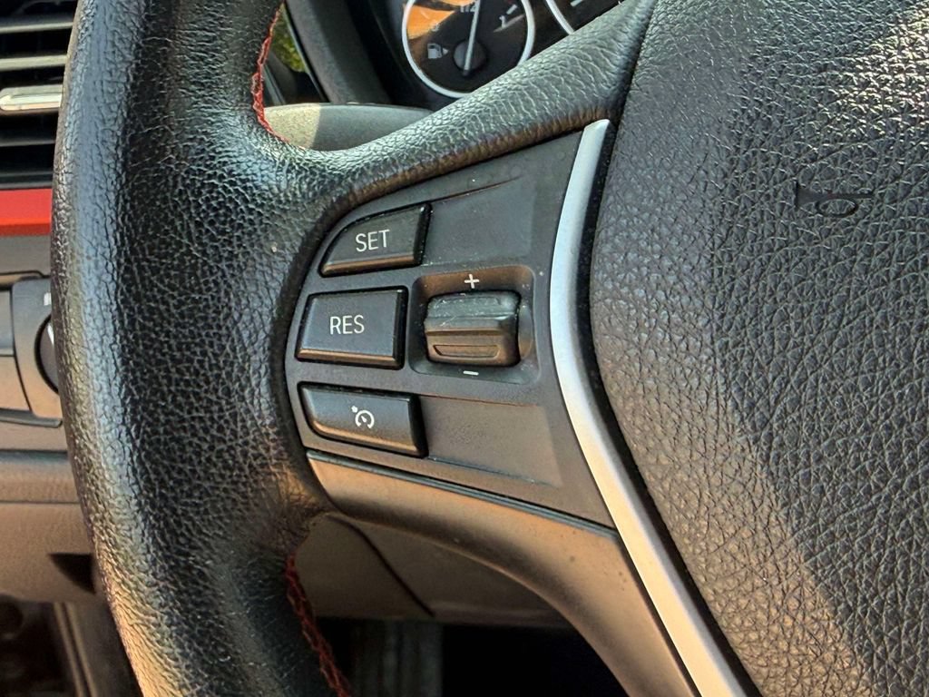 Used 2013 BMW 328i xDrive Sedan AWD/4WD image 27