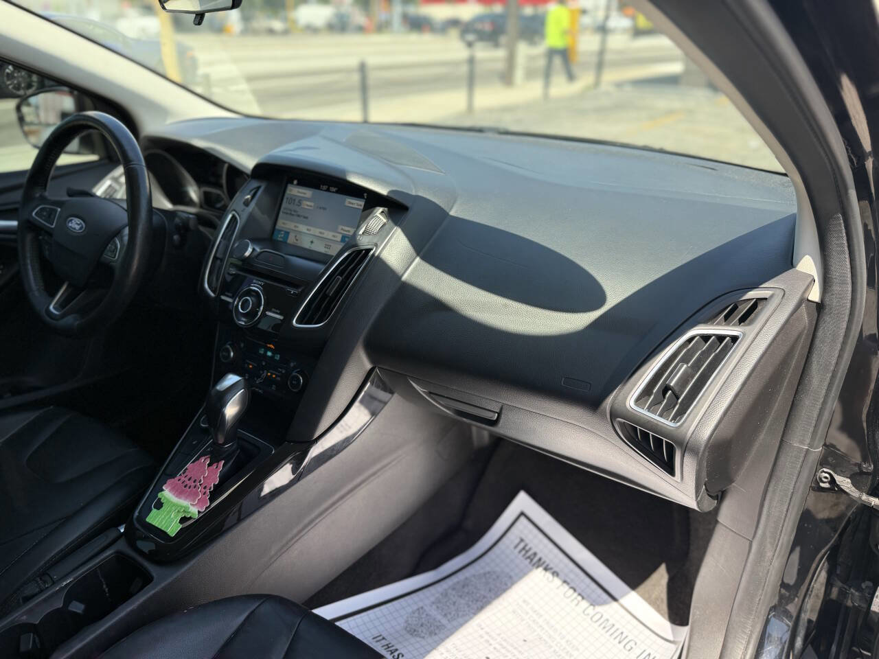 Used 2017 Ford Focus Titanium FWD image 25