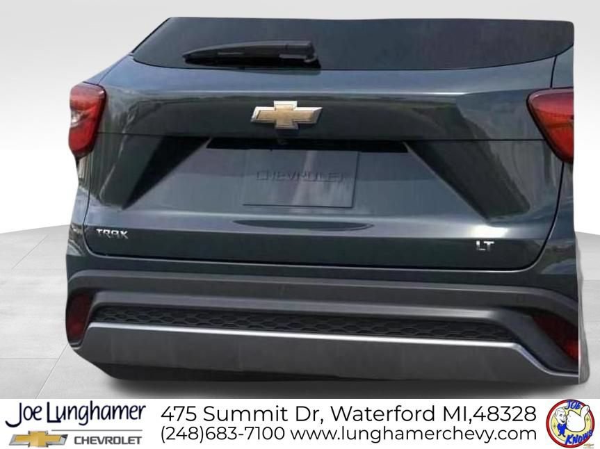 New 2026 Chevrolet Trax LT w/ Driver Confidence Package FWD image 14