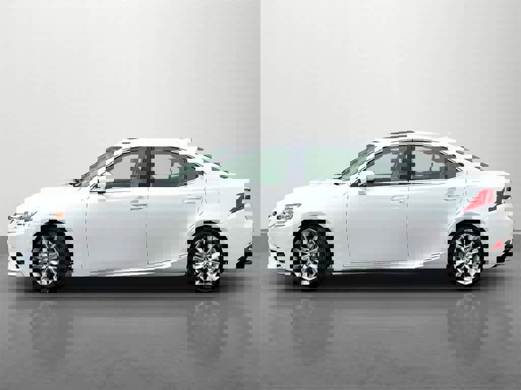 Used 2015 Lexus IS 250 image 3