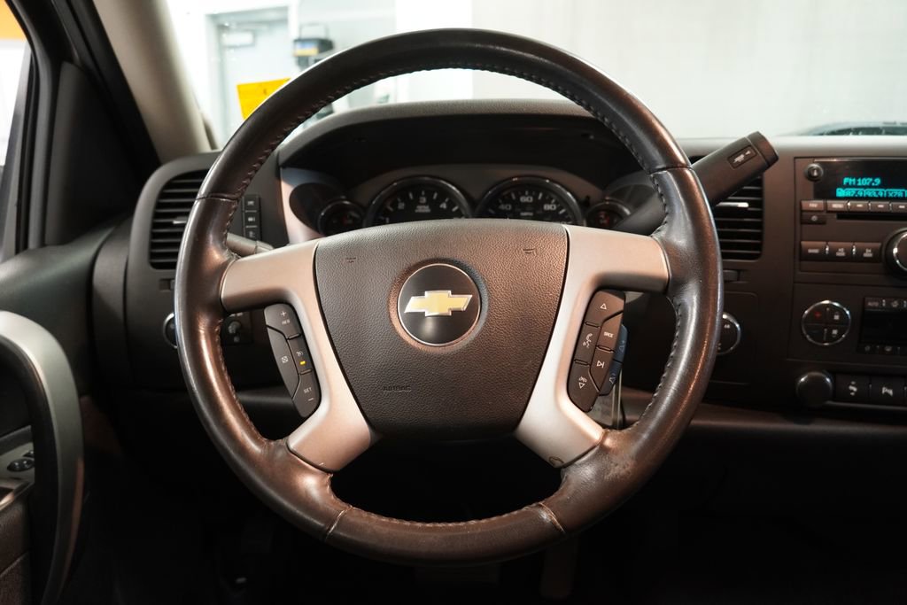 Used 2011 Chevrolet Silverado 1500 LT w/ All-Star Edition AWD/4WD image 16