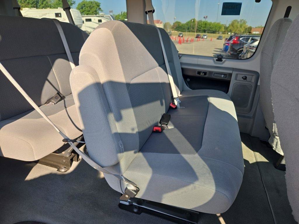 Used 2008 Ford E-350 and Econoline 350 XLT RWD image 15