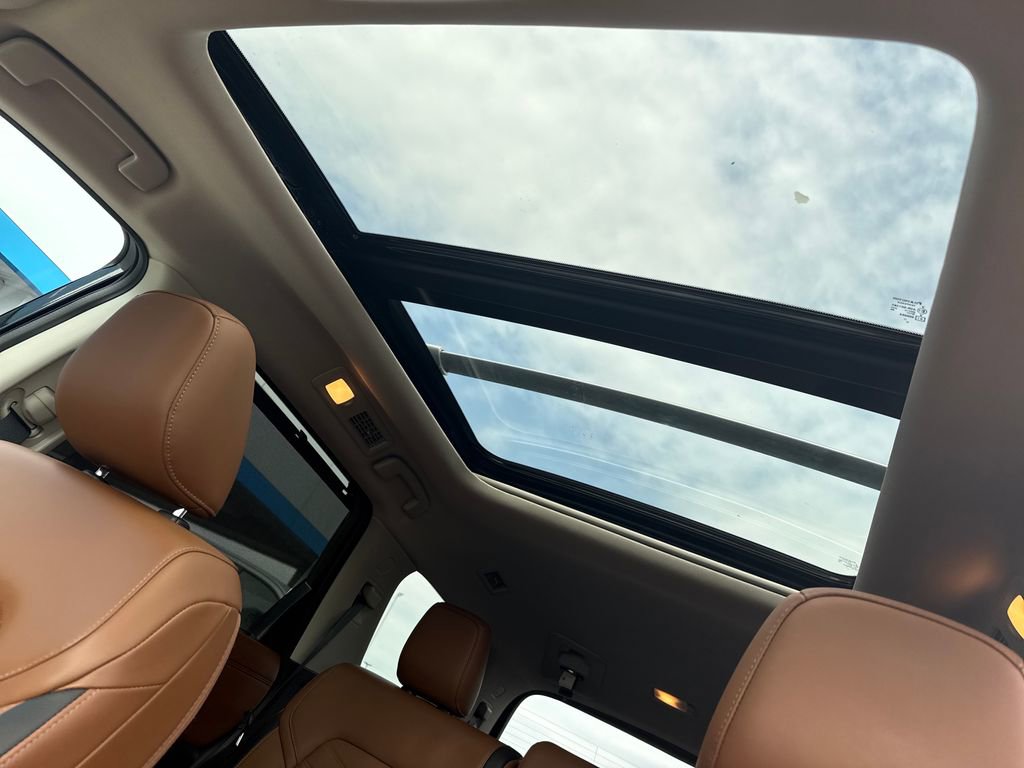 Used 2024 Nissan Pathfinder Platinum w/ Cargo Package image 25