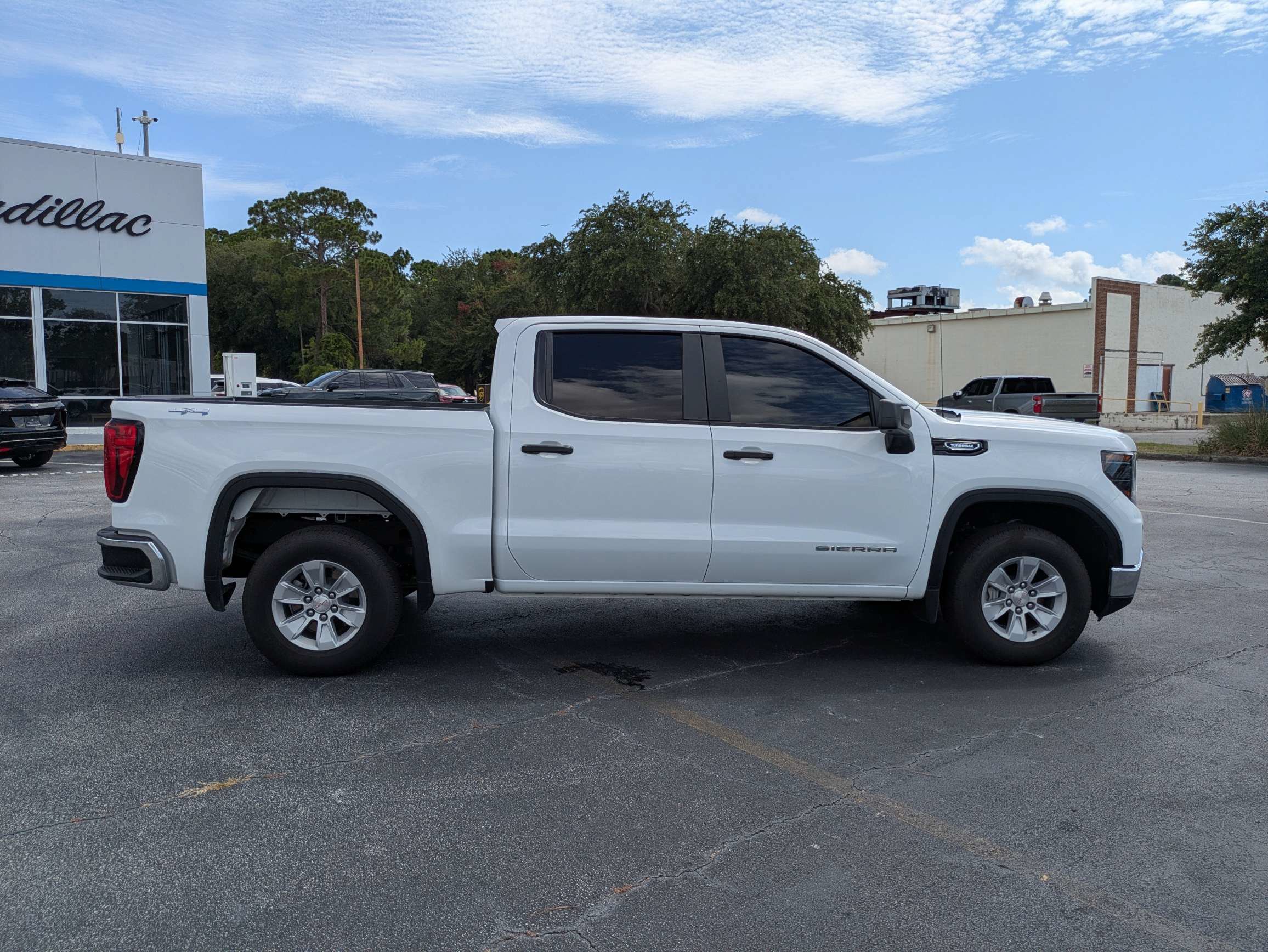 Used 2024 GMC Sierra 1500 Pro w/ Pro Value Package AWD/4WD image 22