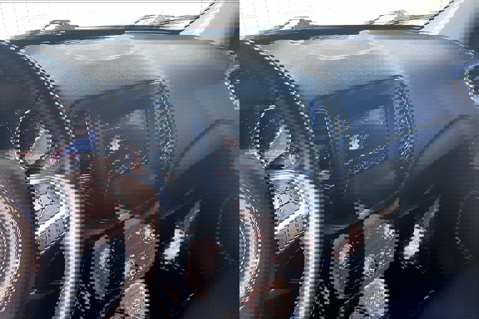 Used 2019 Jeep Compass Latitude w/ Cold Weather Group image 7