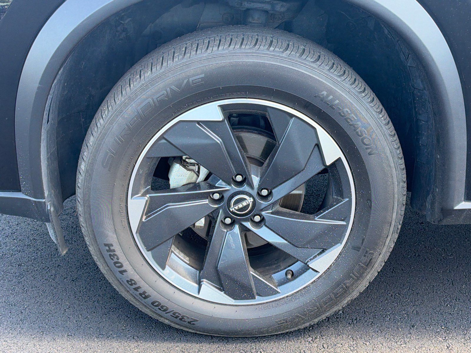 Used 2024 Nissan Rogue SV AWD/4WD image 11