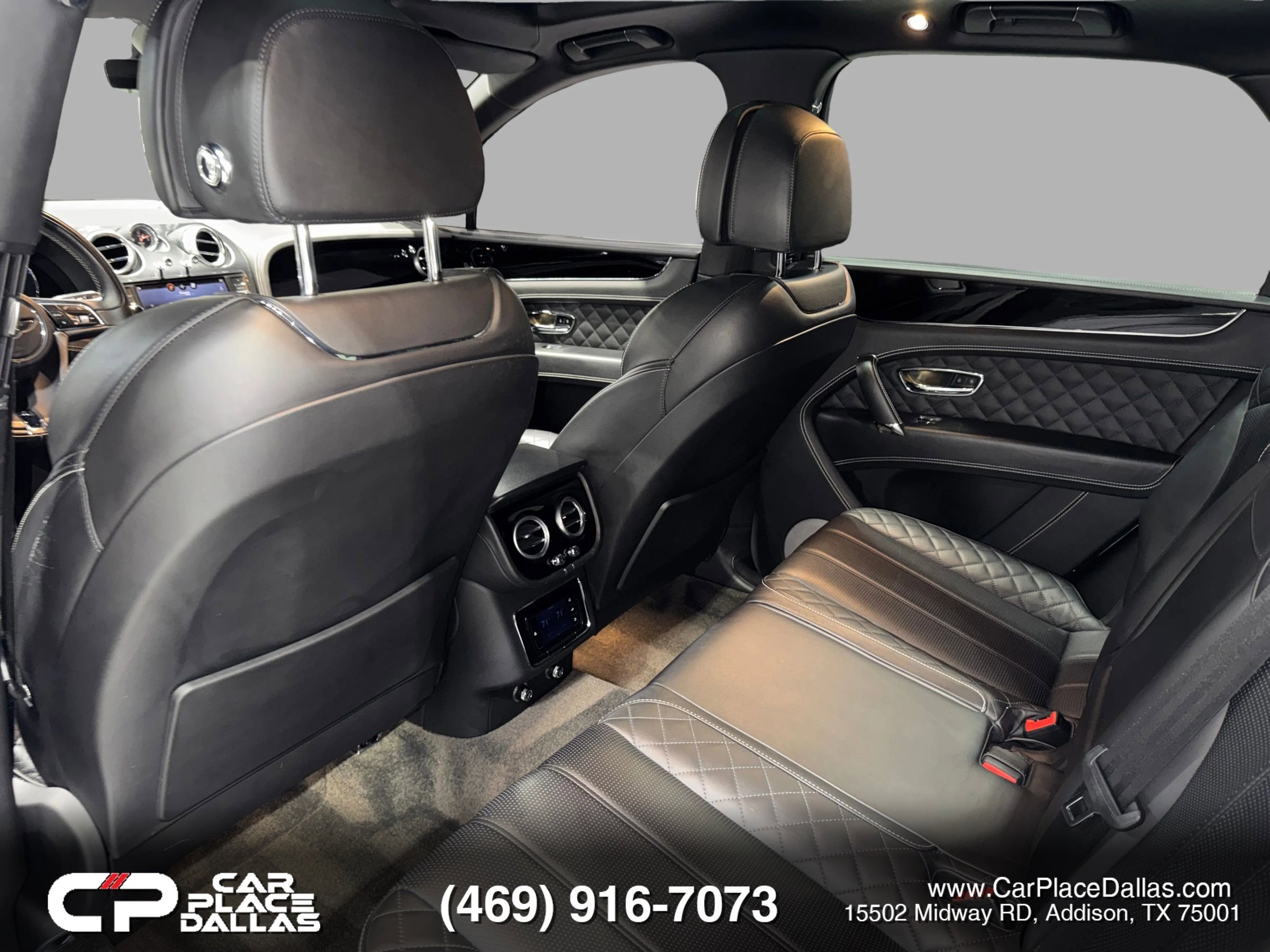 Used 2017 Bentley Bentayga AWD/4WD image 20