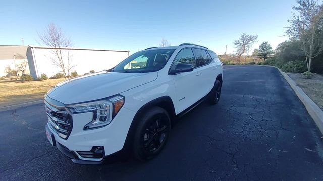 Used 2022 GMC Terrain AT4 w/ Infotainment Package II image 2